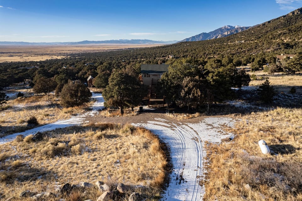 Expansive Mountain and Sunset Views (2)