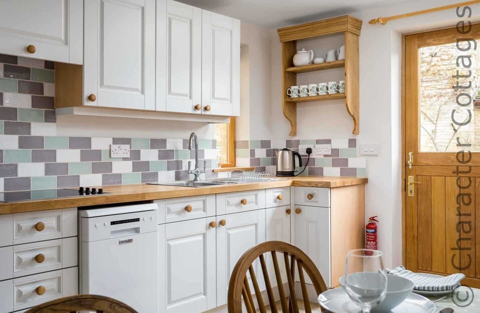 Cottage | Interior