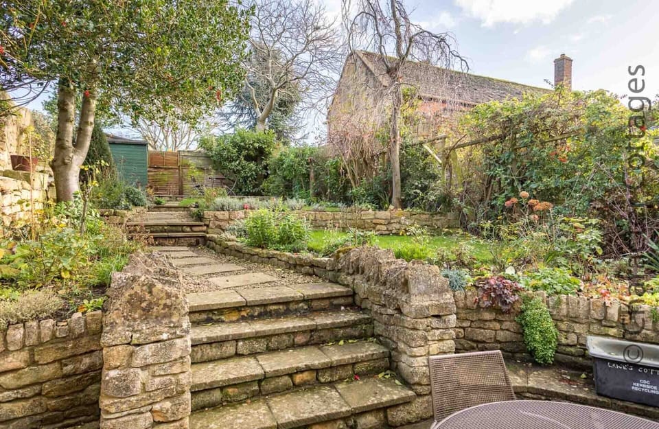 Cottage | Property grounds