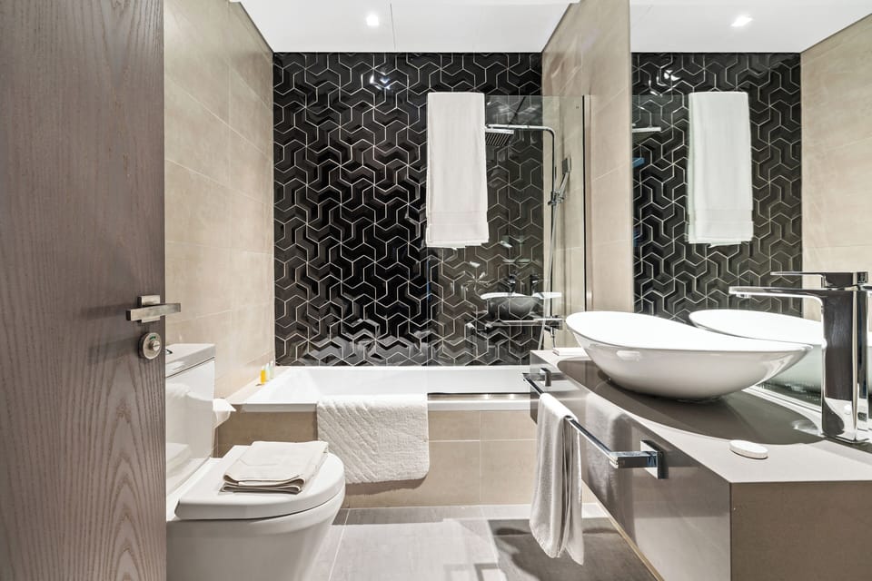 Unlock Metropolis Hotel in Dubai