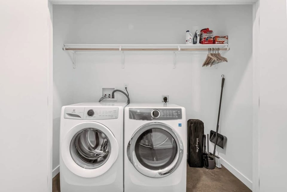 Laundry closet equipped with laundry supplies