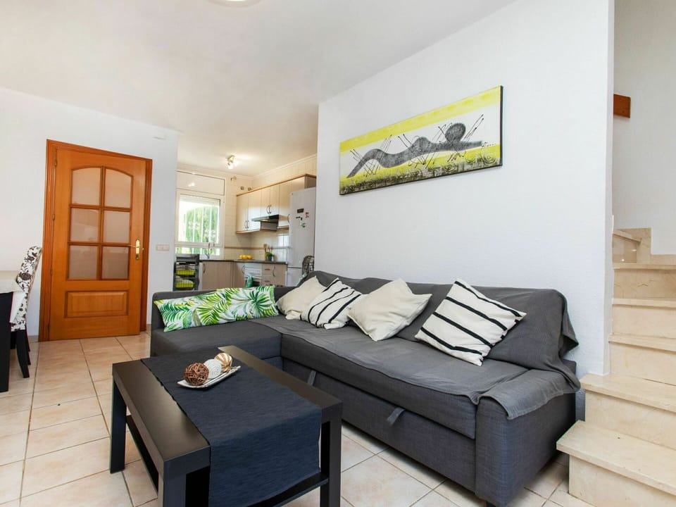 Furniture, Picture Frame, Property, Couch, Table, Comfort, Interior Design, Studio Couch, Wood, Rectangle
