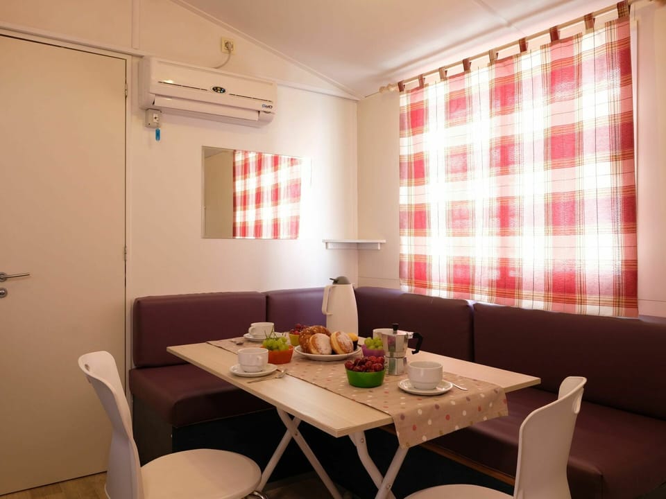 Table, Furniture, Property, Window, Tableware, Chair, Wood, Lighting, Interior Design, Window Blind
