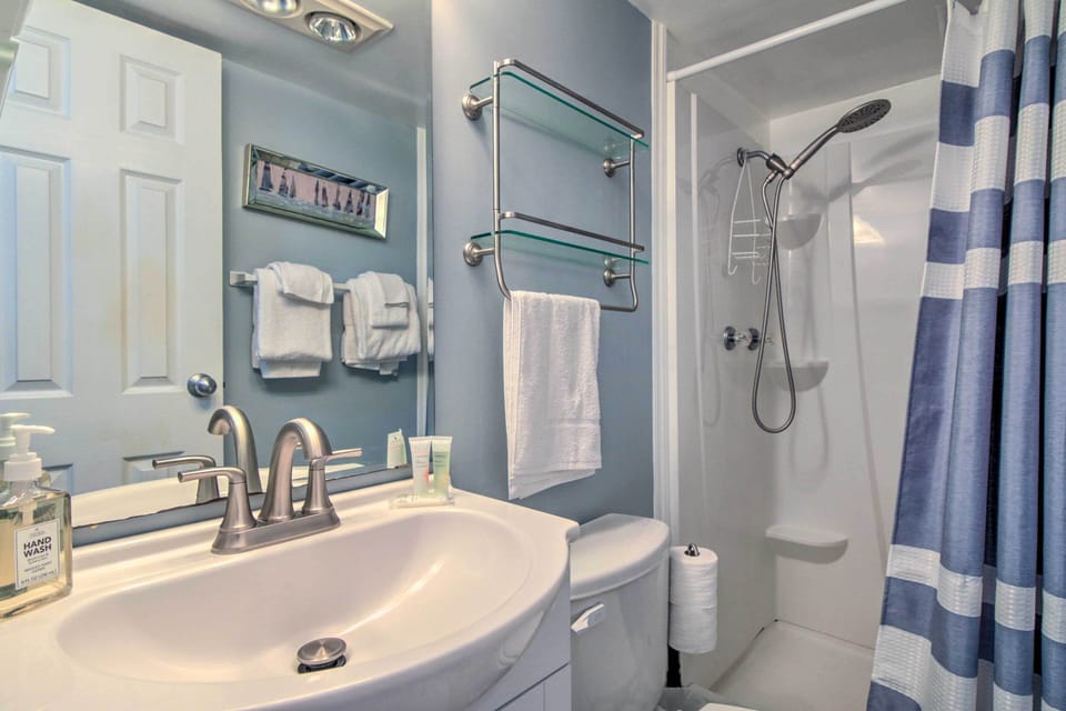 Full Bathroom