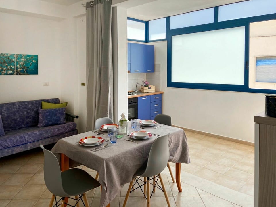 Furniture, Table, Property, Couch, Building, Blue, Azure, Chair, Interior Design, Floor
