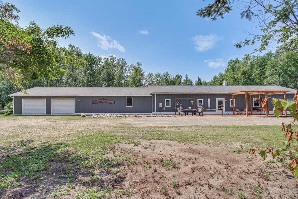 Property Exterior | Direct Lake Access | Driveway Parking (3 Vehicles)