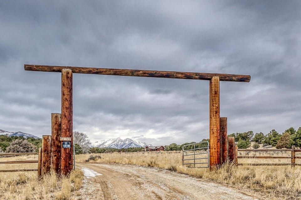 •40 Acres
•Outstanding Views