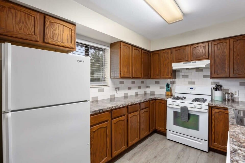 Unit C: Kitchen