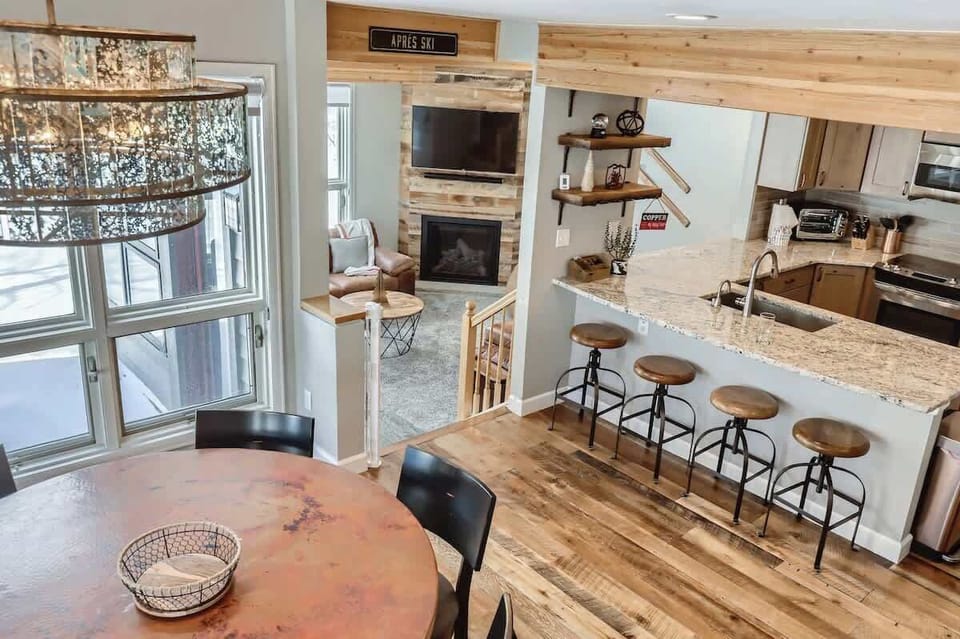 Open Floor plan ideal for gatherings