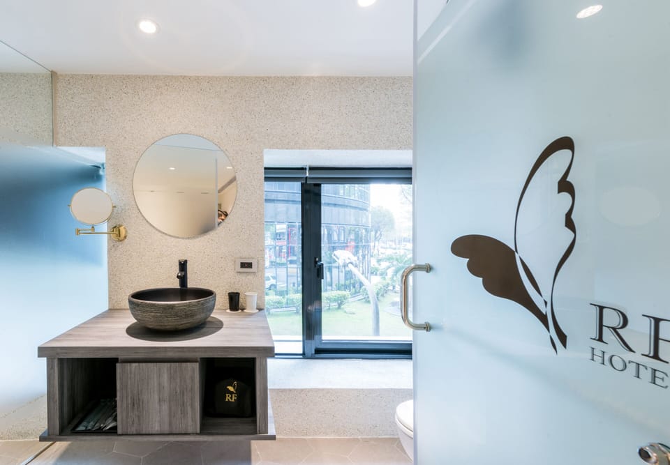 Boutiqe Business Room Double | Bathroom sink