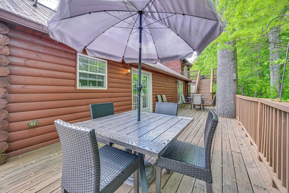 Furnished Deck | Outdoor Dining | Grill | Picnic Area