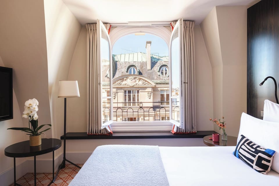 Junior Suite | Premium bedding, minibar, in-room safe, desk