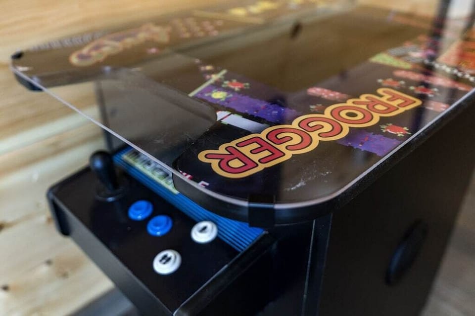 The arcade table has 60 classic games - introduce your kids to the classics or challenge your friends and bring back memories.