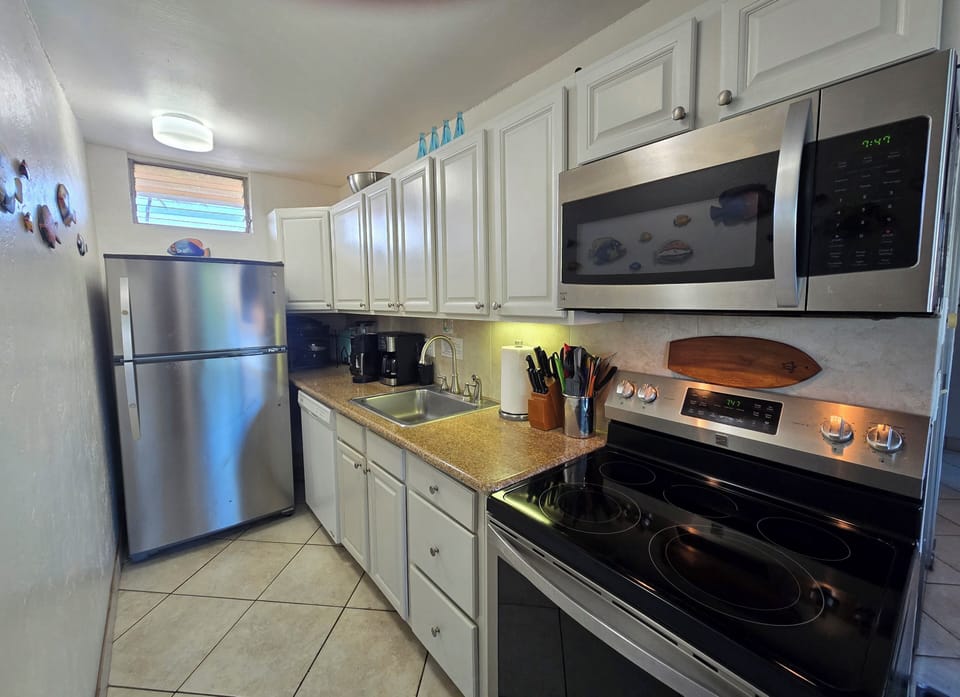 Fully equipped kitchen with everything you need.