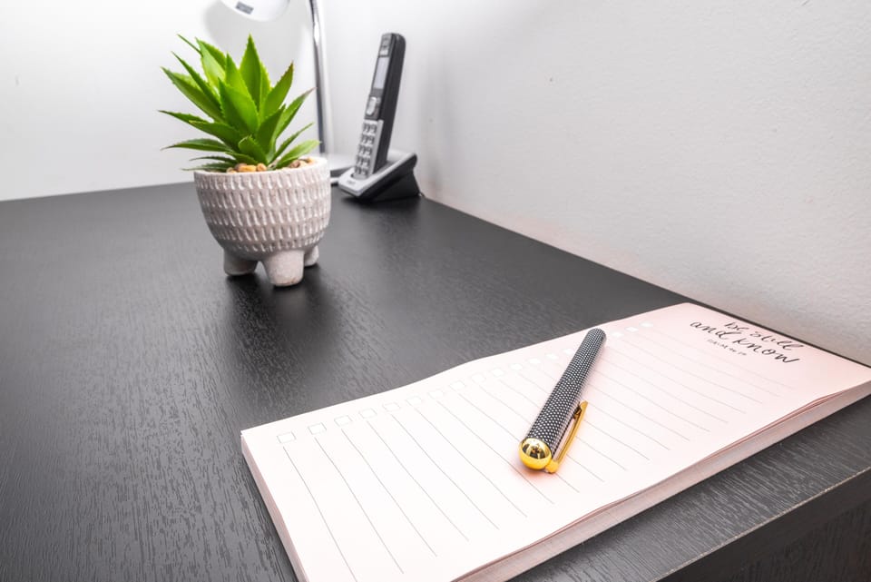 Desk - Escritorio