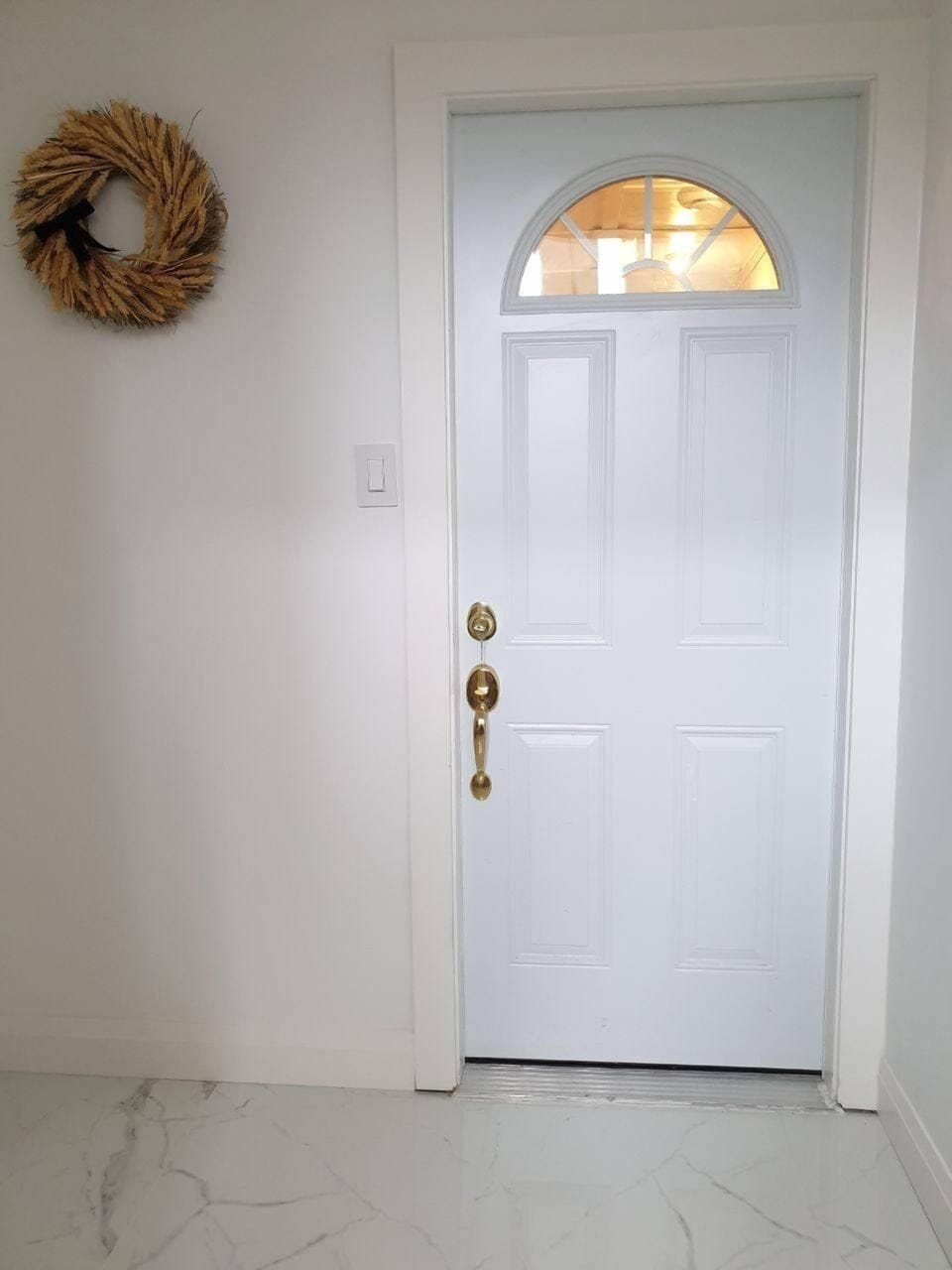 Place Entrance and Vestibule