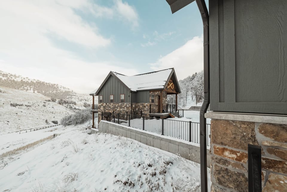 Cabin 6 - Winter (1)