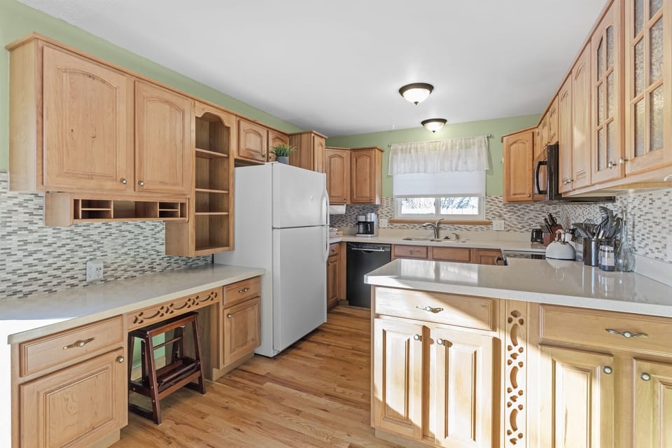 Updated Kitchen with everything you need to create culinary experiences.