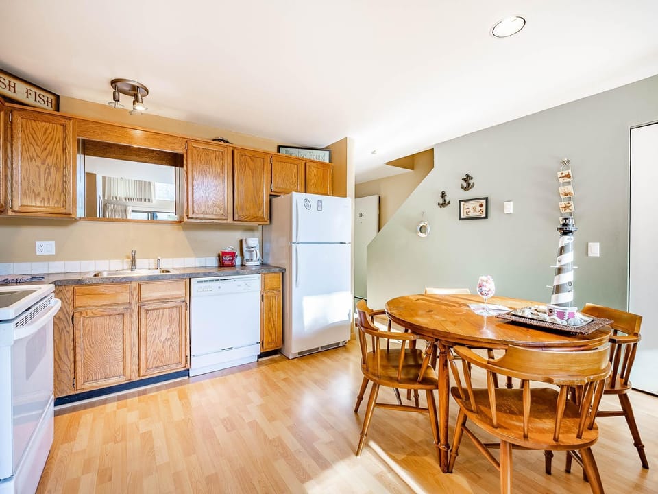 Kitchen and dinning area