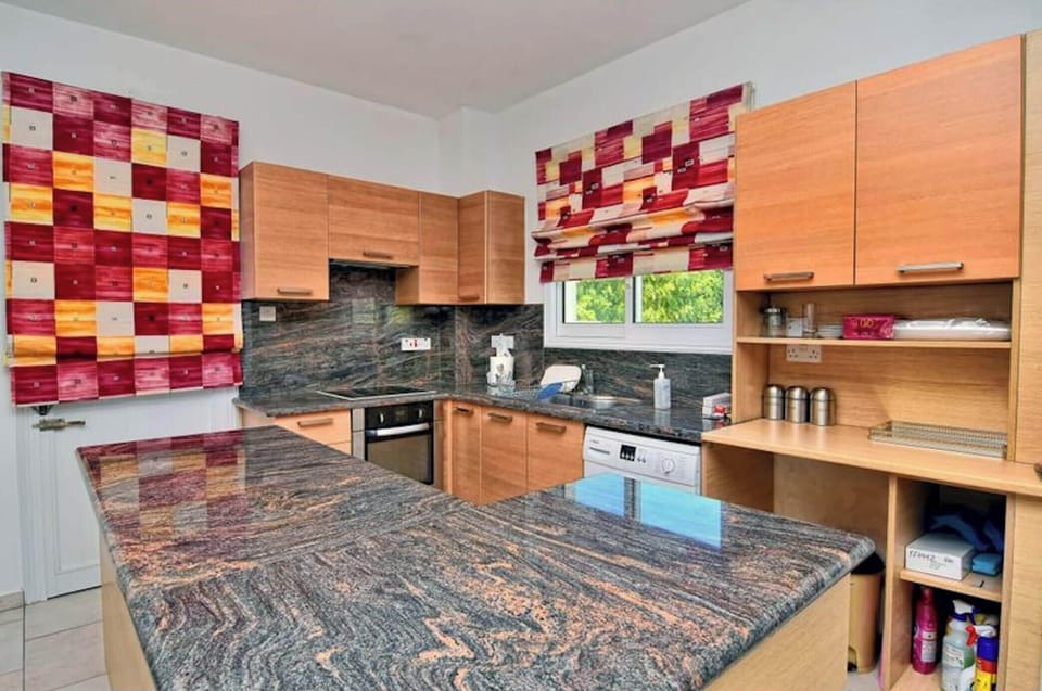 Villa, 3 Bedrooms, Smoking, Private Pool | Private kitchen