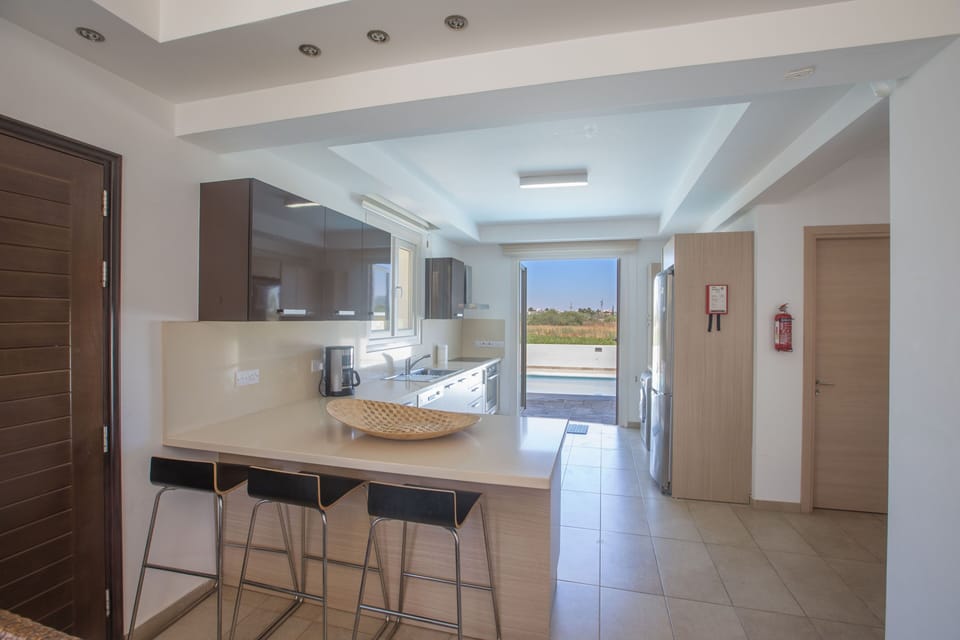Villa, 3 Bedrooms, Private Pool, Garden View | Interior