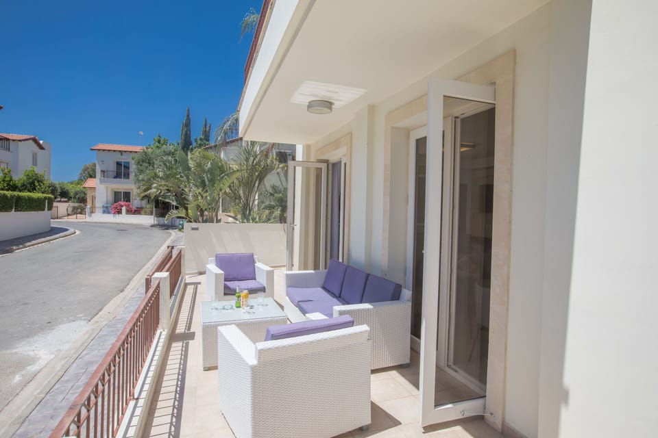 Villa, 3 Bedrooms, Private Pool, Garden View | Terrace/patio