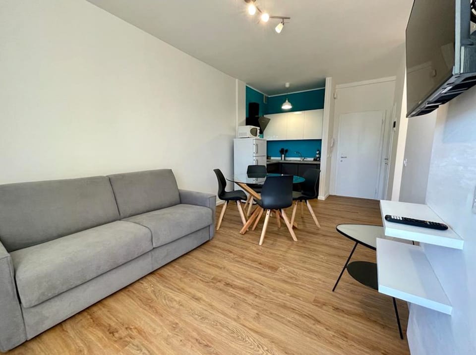 Apartment, 1 Bedroom, Balcony, Ocean View | Living area