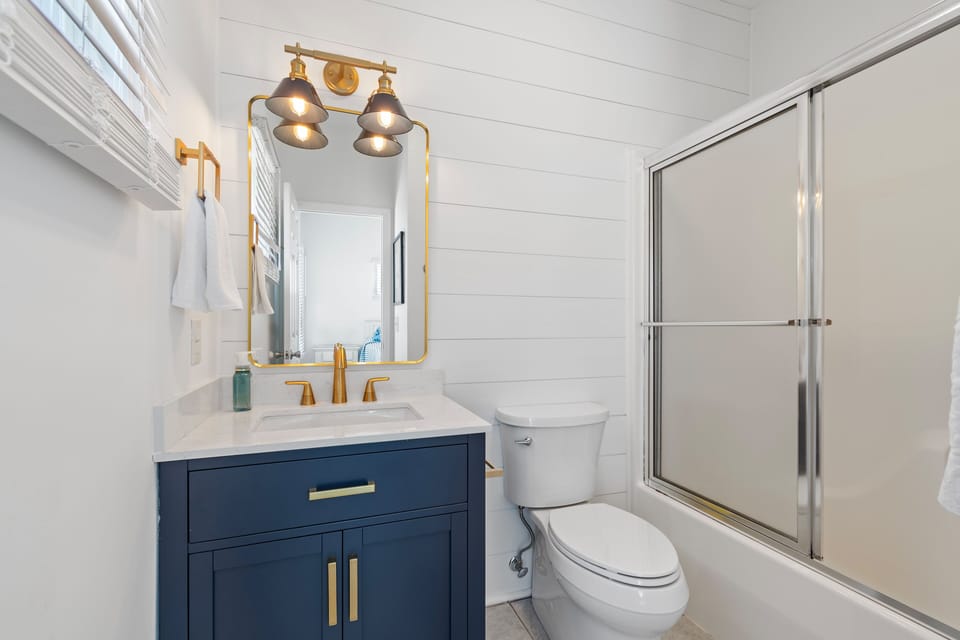 Newly remodeled ensuite bath.