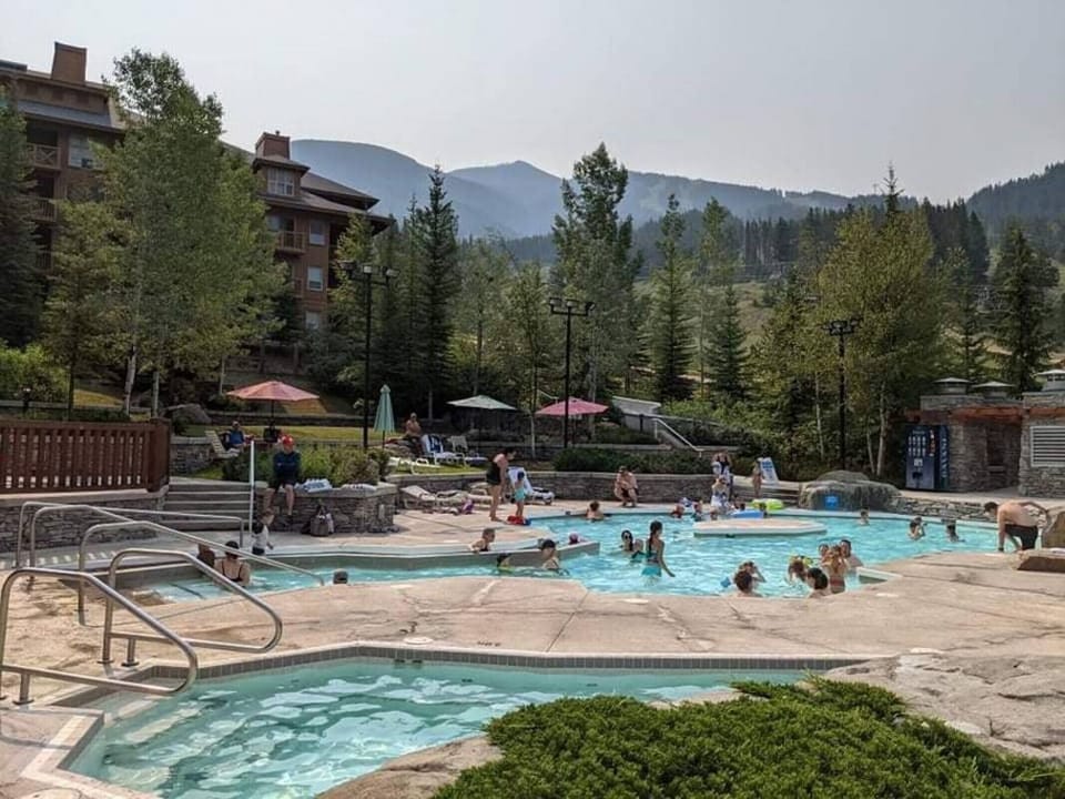 Your stay includes access to the outdoor pools, hot tubs, saunas, tennis courts, fitness centre/gym & more.
