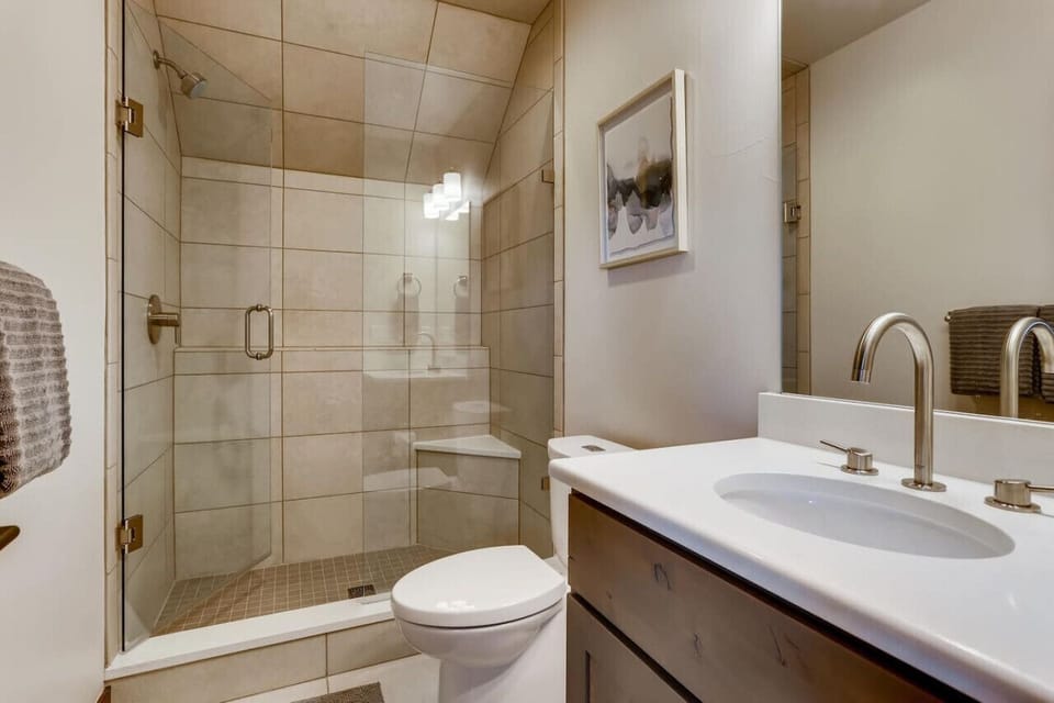Upstairs guest bathroom for queen room #1