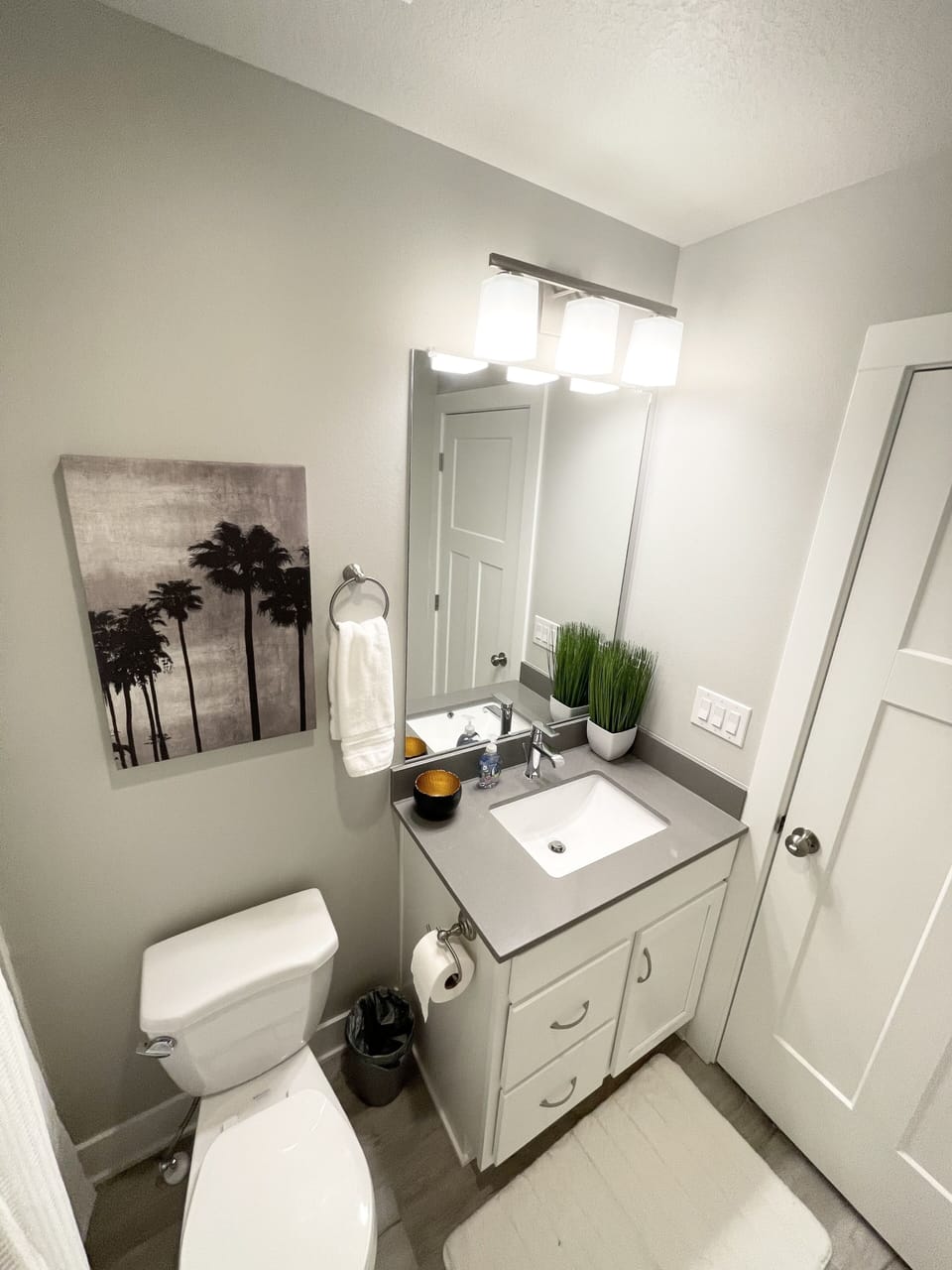 Upstairs Guest Bathroom with bathtub