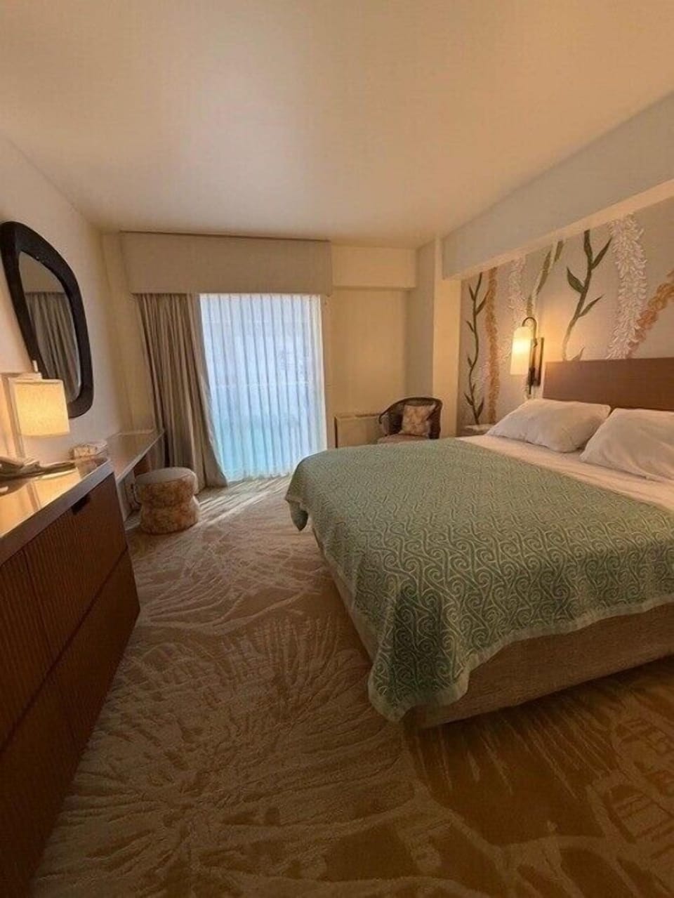 Standard Room, 1 Queen Bed (Kona Tower Run of House) | Desk, blackout drapes, iron/ironing board, WiFi (free)