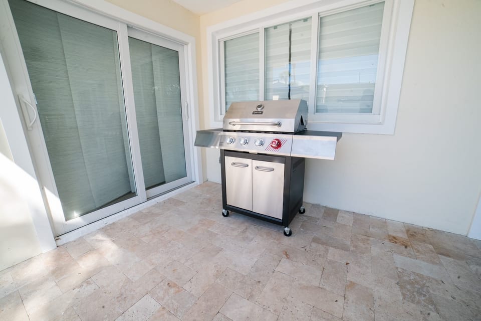 BBQ comes with propane tank ready for use