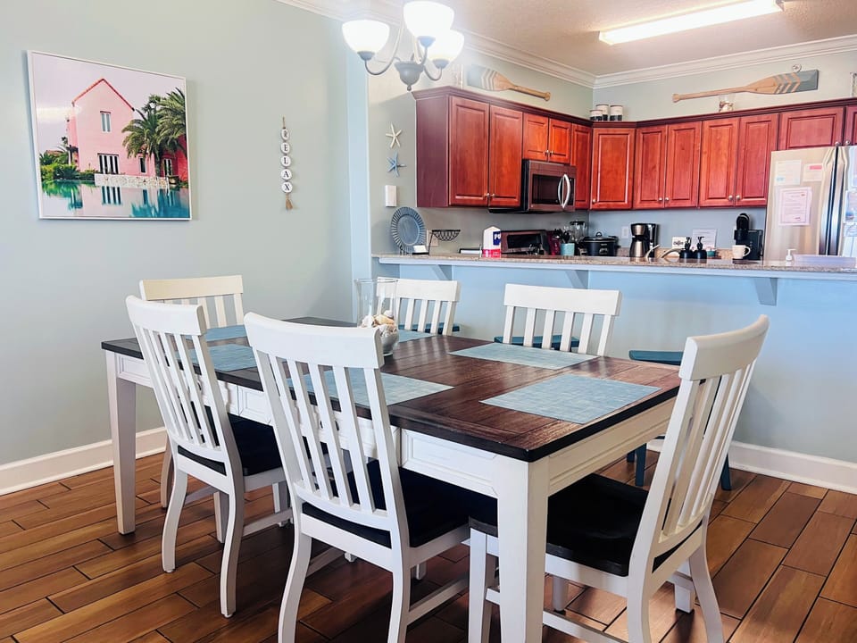 Dining table seats 6