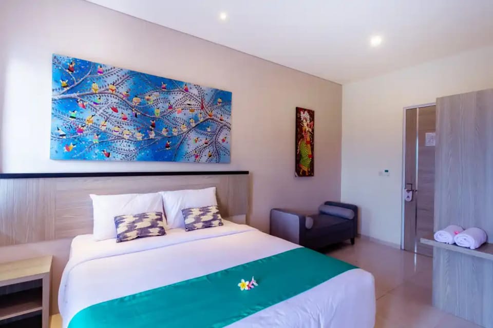 Deluxe (Sofa Balcony with Street View) | Desk, laptop workspace, free WiFi, bed sheets