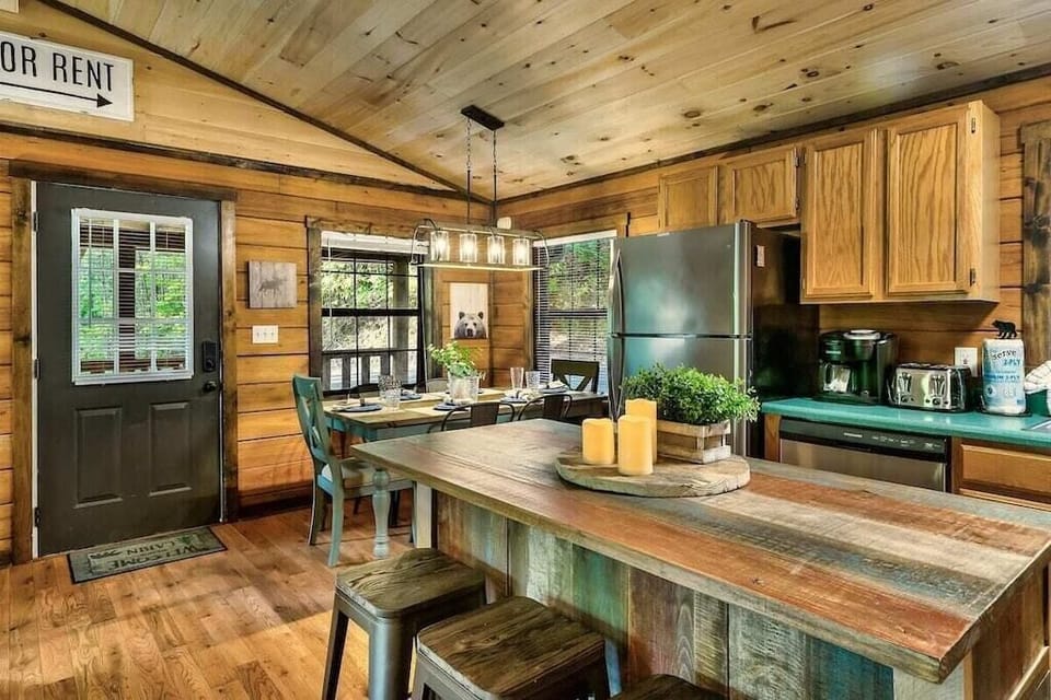 The Blessing Cabin's inviting dining table