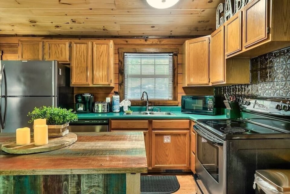 The Blessing Cabin's fully equipped kitchen