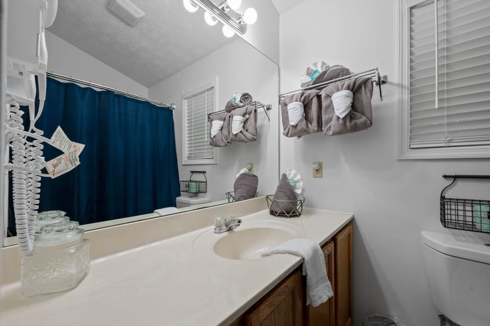 Third Floor En-suite Bathroom 1