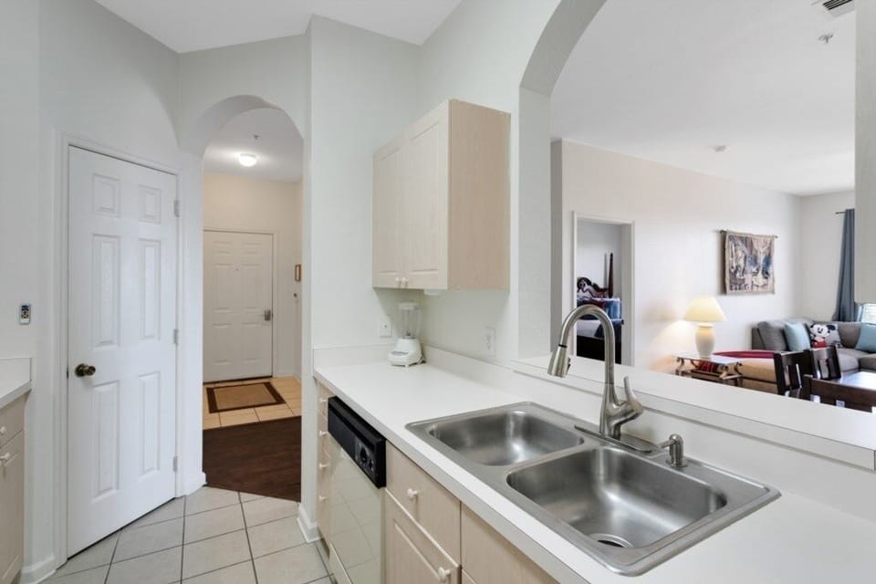 Condo, 3 Bedrooms | Private kitchen