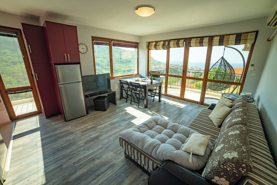 Living room with panoramic terrace