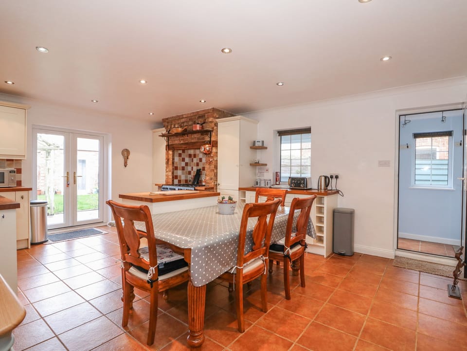 Cottage | Interior