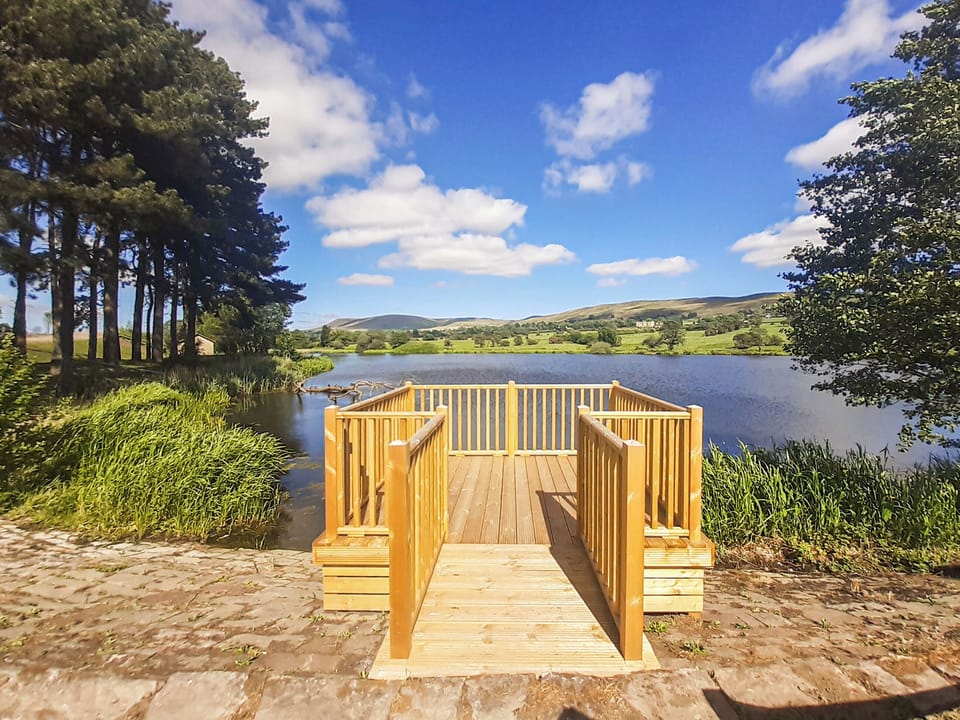 Garden and grounds | Lake View - Pendle View, Barrow, near Clitheroe