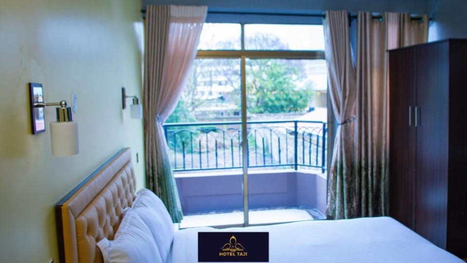 Deluxe Room | Bed sheets