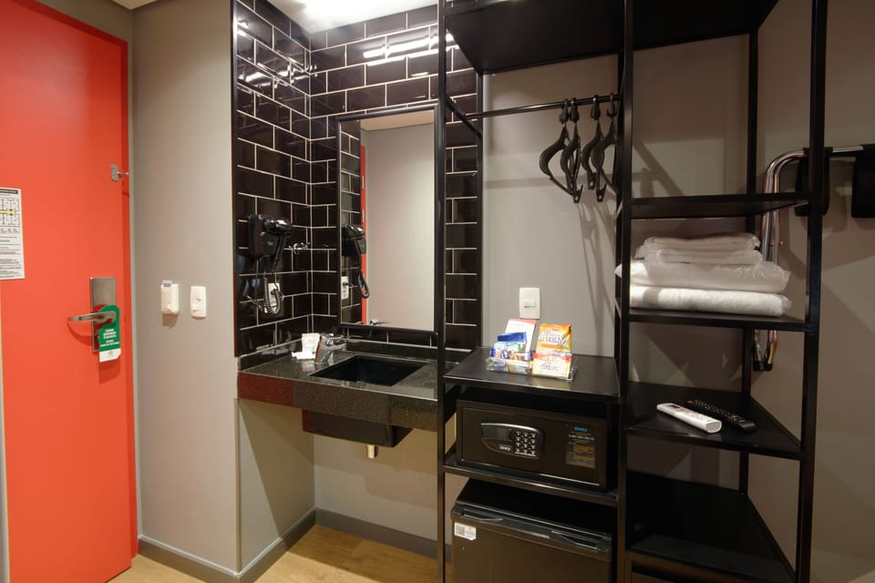 Standard Double Room | Minibar, in-room safe, individually decorated, individually furnished