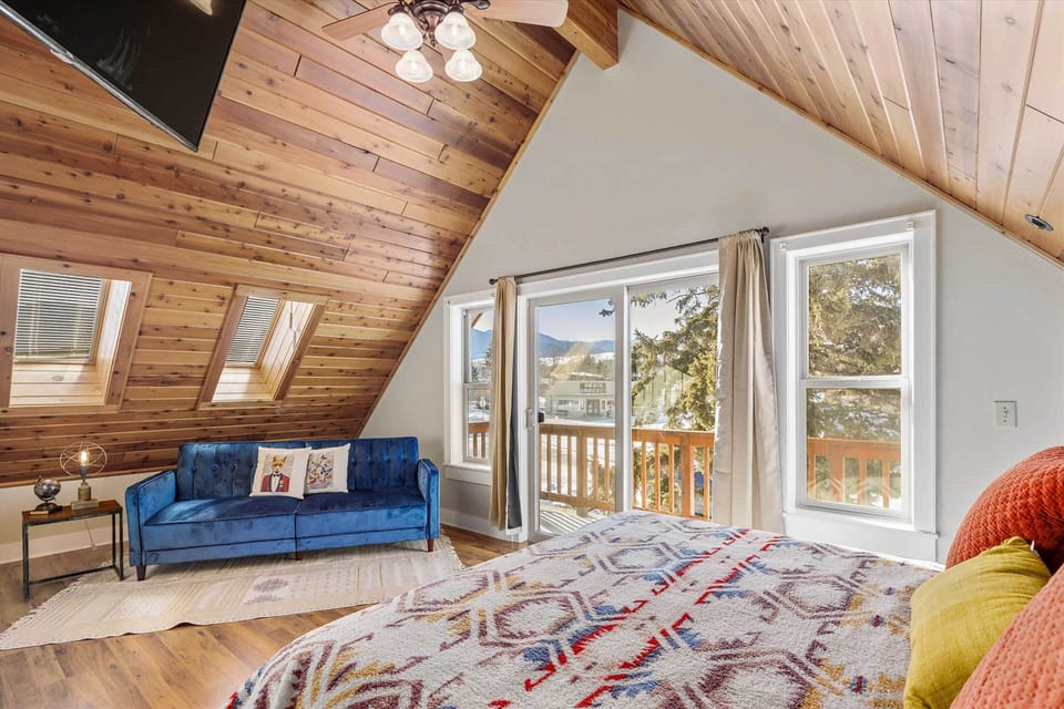 Bedroom 1 | Private Balcony