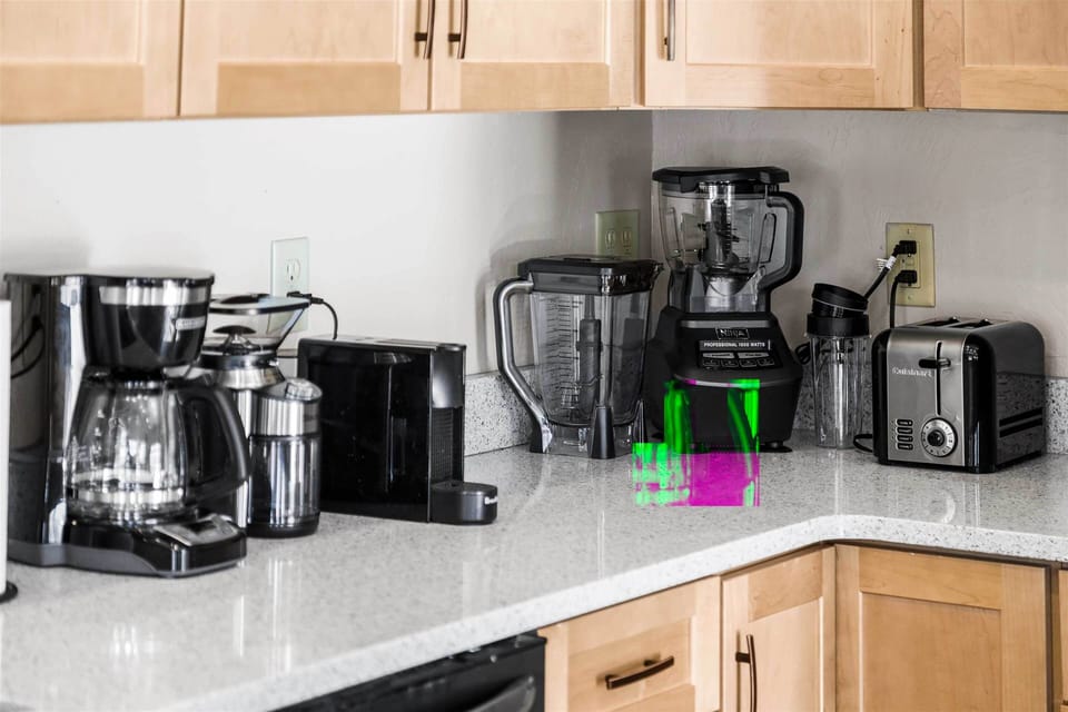 Kitchen | Blender | Hot Water Pot