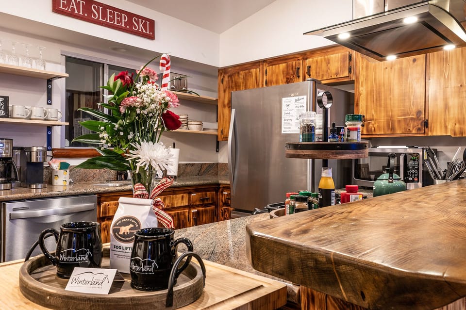 Our kitchen will fulfill all your cooking needs.
