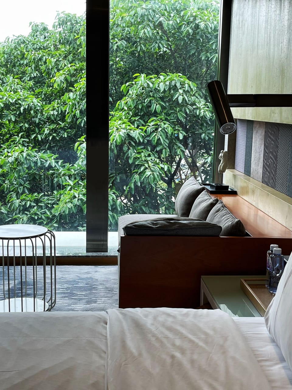 Design Room, 1 King Bed | Living area | LCD TV