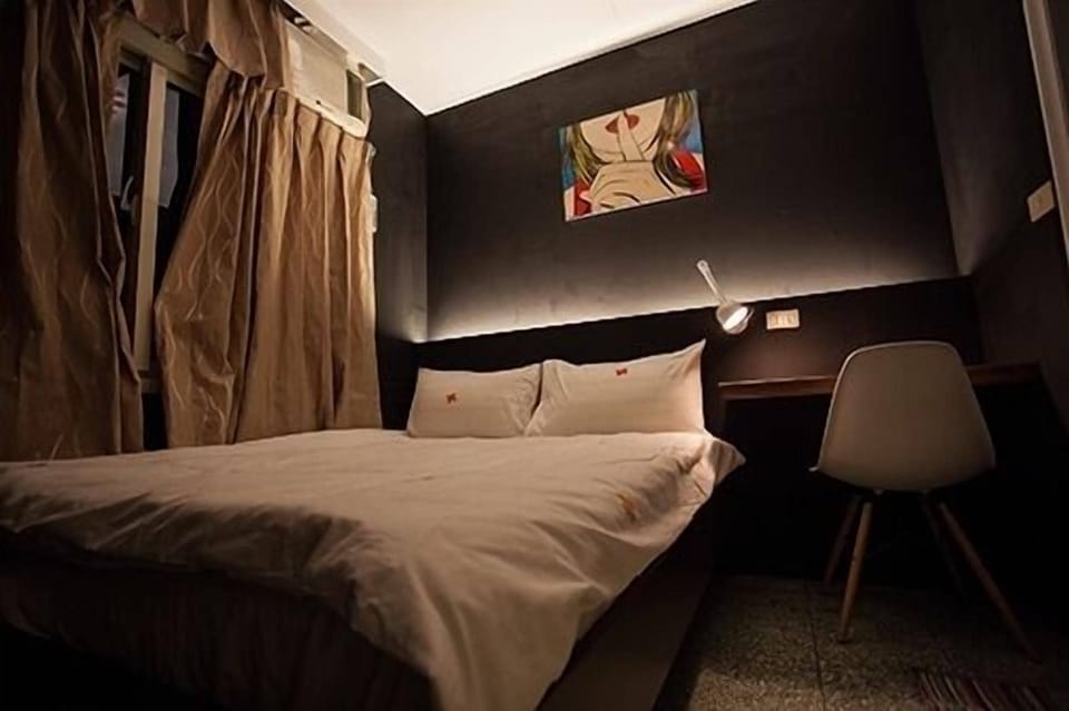 Standard Double Room | Desk, rollaway beds, free WiFi