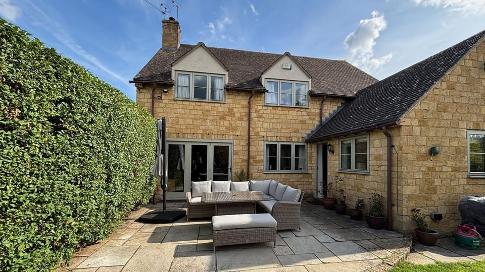 Back Garden, Woodside Cottage, Bolthole Retreats